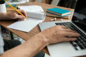 Best Essay Writing Service & Other Troubles of Senior Students
