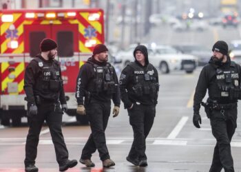 One dead, cop injured in shooting at Memphis library in U.S.