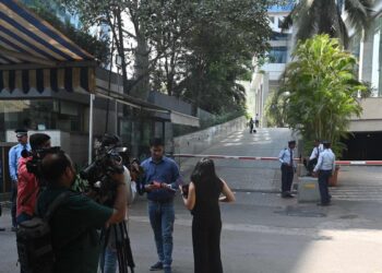 Questioned on I-T survey, U.K. government strongly defends the BBC