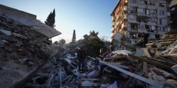 Turkey arrests building contractors 6 days after quakes