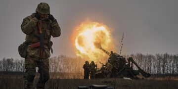 Ukraine troops prepare for threat of Russia capturing Bakhmut