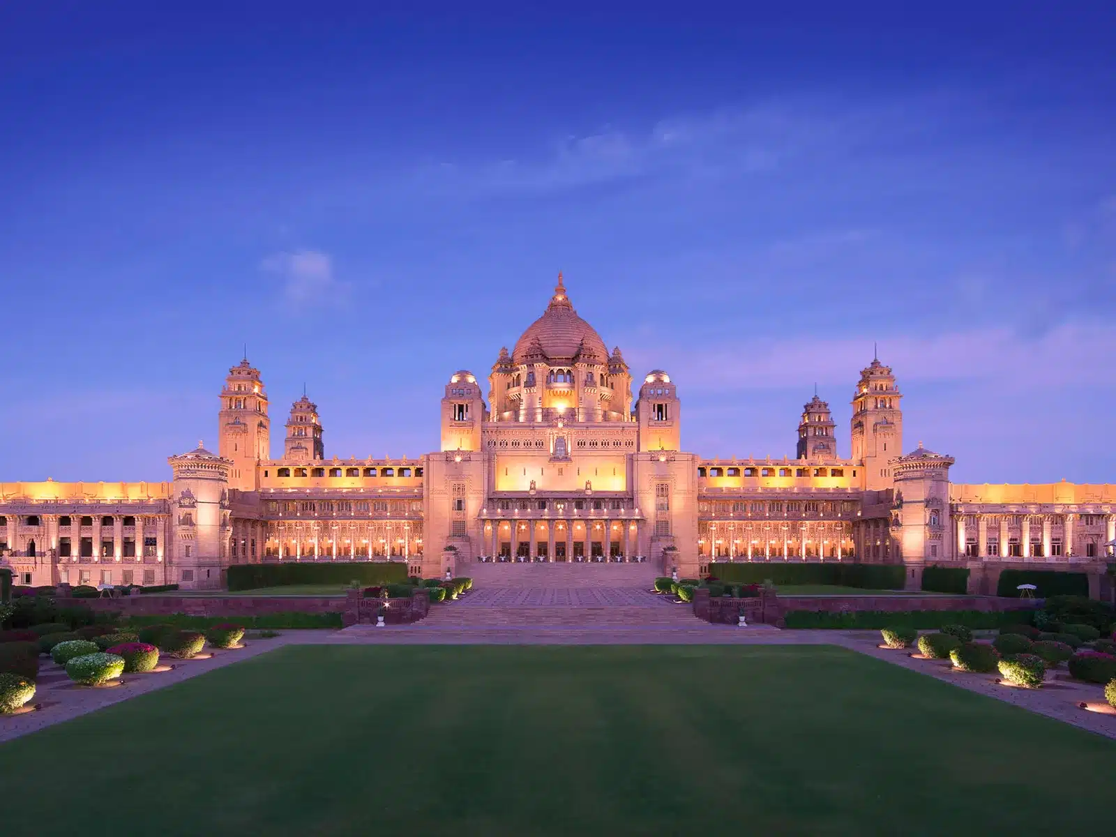 5 Most Luxurious Hotels Of India