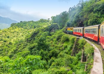 7 Beautiful Train Routes That You Must Travel