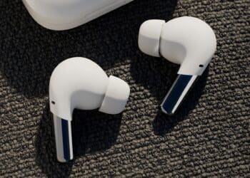 8 Best AirPods Alternatives