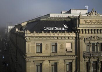 Credit Suisse shares soar after announcing Swiss Central Bank aid