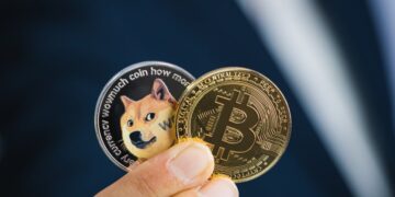 Dogecoin vs Bitcoin: Which One is Better?