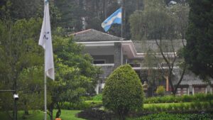 Ecuador, Argentina expel envoys amid diplomatic clash