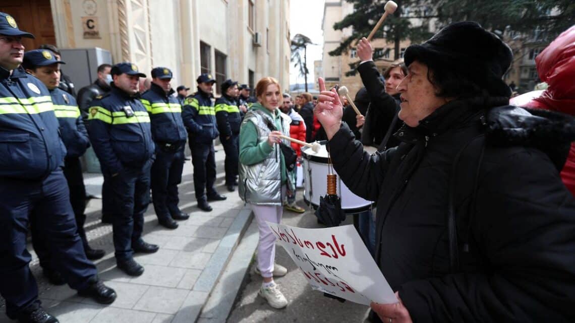 Fistfight erupts in Georgia parliament over 'Russian-inspired' foreign agent Law Fistfight erupts in Georgia parliament over ‘Russian-inspired’ foreign agent Law