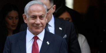 Israeli group asks court to punish PM Netanyahu over legal plan