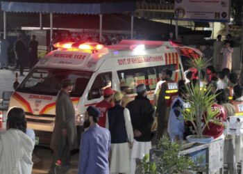 Nine killed as strong earthquake rattles Pakistan, Afghanistan
