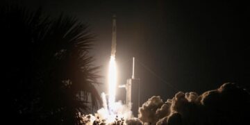 SpaceX launches U.S., Russia, UAE astronauts to space station