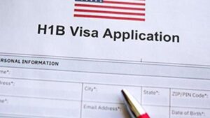 Spouses of H-1B visa holders can work in U.S., says judge