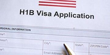 Spouses of H-1B visa holders can work in U.S., says judge