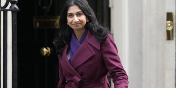 U.K. Minister in Rwanda to reinforce migrant deportation plan