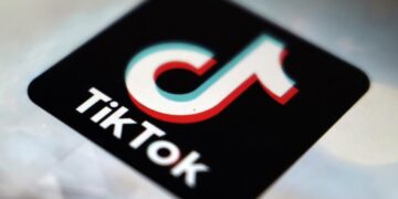 U.S. lawmakers advance bill on banning TikTok
