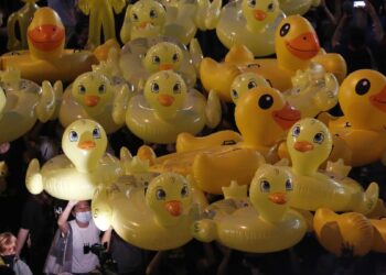 Yellow duck calendars land Thai man jail term for insulting monarchy