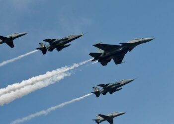 As the Ukraine war grinds on, Russia, India seek ways to keep defence trade afloat