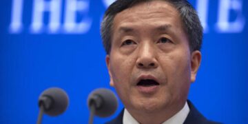 China health officials lash out at WHO, defend virus search