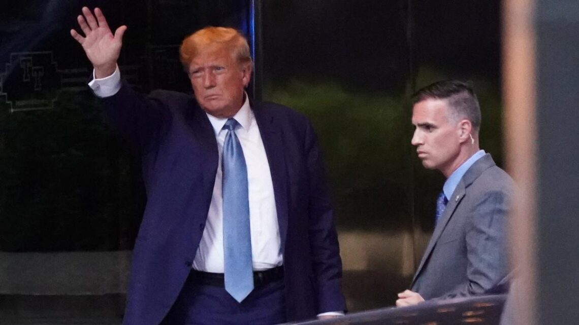 Donal Trump answers questions for seven hours in New York fraud lawsuit Donal Trump answers questions for seven hours in New York fraud lawsuit