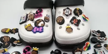 HOW TO UPGRADE YOUR STYLE WITH CROC CHARMS?