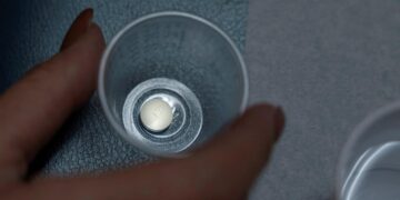 In U.S., access to abortion pill in limbo after competing rulings