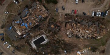 Missouri tornado kills multiple people, sows destruction