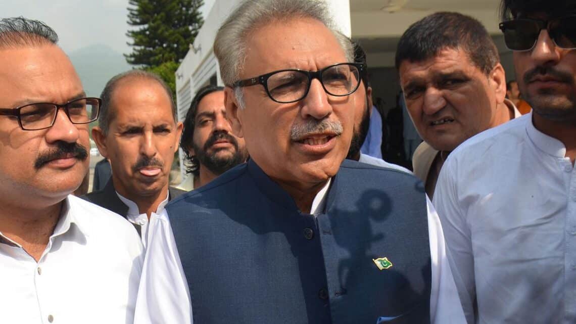 Pakistan President Alvi returns to Parliament Bill curtailing chief justice’s powers