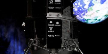 Tokyo company loses contact with moon lander, fate unknown