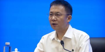 China plans to land astronauts on moon before 2030, another step in what looks like a new space race