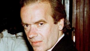 Martin Amis, British writer of dark comedic novels, dies at 73