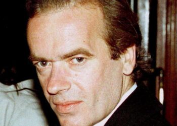 Martin Amis, British writer of dark comedic novels, dies at 73