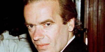 Martin Amis, British writer of dark comedic novels, dies at 73