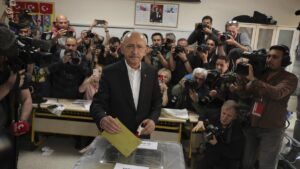 Turkish candidate Kilicdaroglu hardens stance before runoff against Erdogan