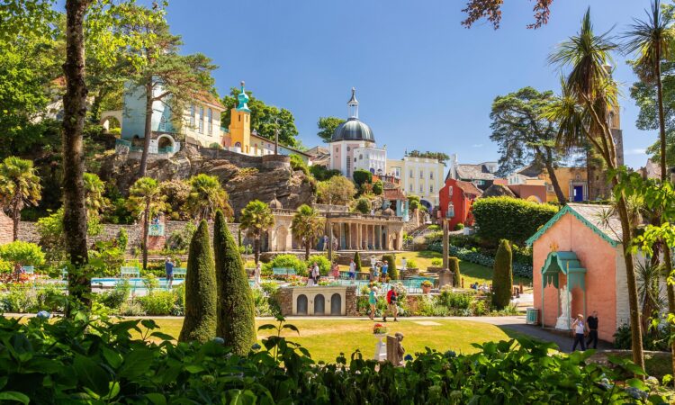 10 Most Luxurious Places To Explore In England