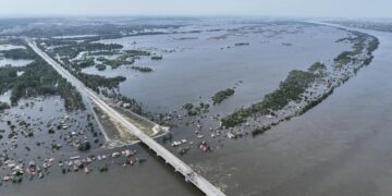 35 people missing after Ukraine flood: minister