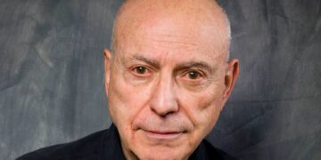 Alan Arkin, Oscar-Winning Actor From 'Little Miss Sunshine,' Dead At 89