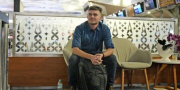 Indonesia set to deport Australian surfer who apologized for drunken rampage