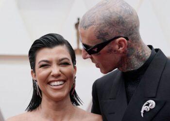 Kourtney Kardashian Reveals She’s Pregnant With Show-Stopping Move At Blink-182 Show