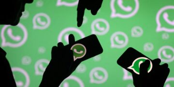 Russia fines WhatsApp for 1st time for not deleting banned content