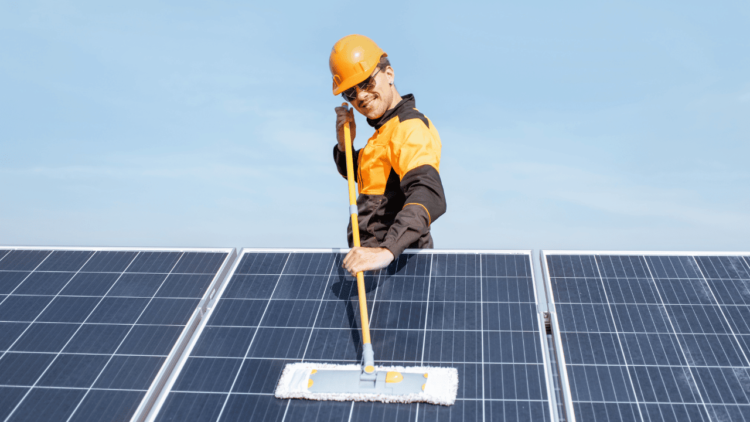Solar Company: Tips for Choosing the Best Ways to Clean Solar Panels