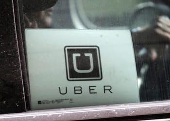 2 Mexican taxi drivers arrested for assault on tourist van in Cancun