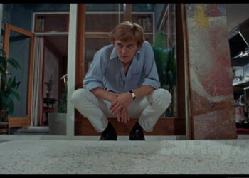 Blow-up Movie Review: Why Should Every Film Fan Watch Antonioni's Metacinematic Murder Mystery?