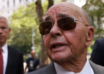 British billionaire Joe Lewis pleads not guilty to insider trading in NYC court appearance