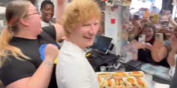 Ed Sheeran Serves Up Hot Dogs At Iconic Chicago Restaurant