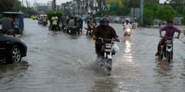 Heavy monsoon rains rip through Pakistan, close to 2,000 dead
