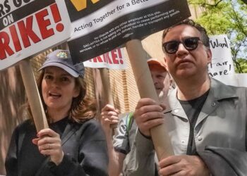 Hollywood Actors Prepare for Possible Strike