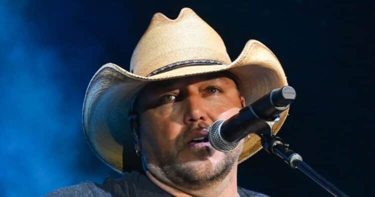 Jason Aldean Pauses Performance To Bash 'Cancel Culture' Over Thunderous Crowd Noise