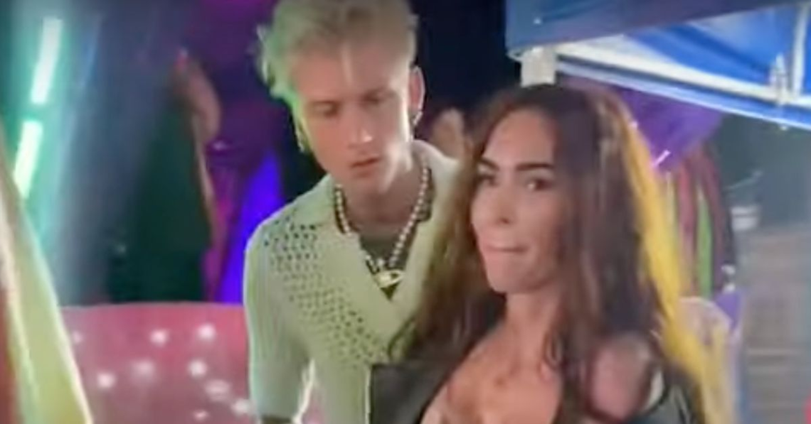 Megan Fox Shoved As Machine Gun Kelly Gets In Fights At Fair Megan Fox Shoved As Machine Gun Kelly Gets In Fights At Fair