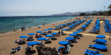 Pilot asks 20 passengers leaving Spanish vacation hotspot to deplane over flight being 'too heavy'