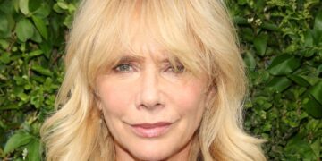 Rosanna Arquette Crashes Into Malibu Shopping Center